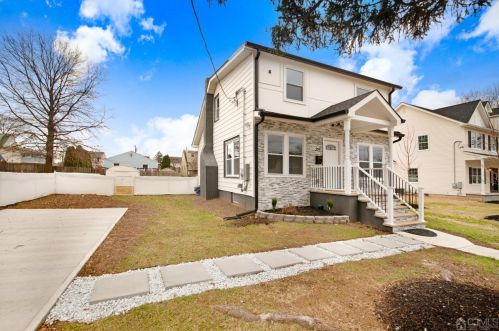 209 Howard Ave, South Bound Brook, NJ 08880-1149