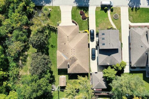 6906 Jarvis Ave, Niles IL  60714-4324 exterior