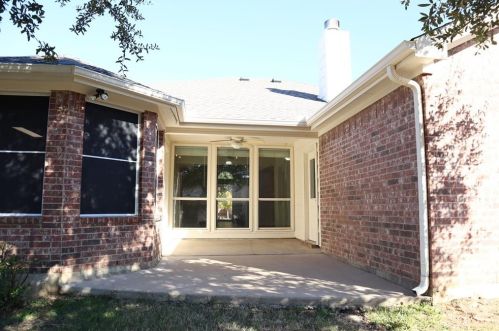 1703 Treasure Cay Dr, Midlothian TX  76063-8537 exterior
