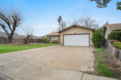 1695 Wagner Dr, Turlock, CA 95380-6372