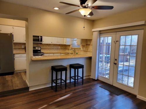 2908 Shady Lake Cir, Carrollton TX  75006-4745 exterior