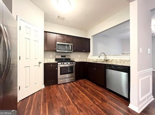 2188 Executive Dr, Duluth GA  30096-8969 exterior