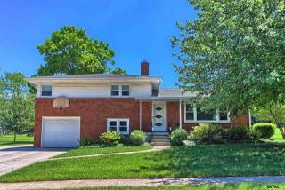 2442 Warwick Rd, York, PA 17408-4339
