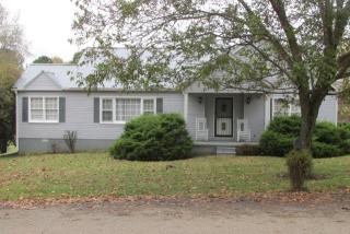101 Vale Rd, Bolivar, TN 38008-1524