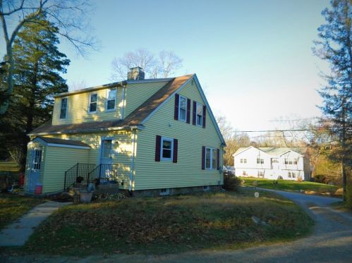 528 Stony Fort Rd, South Kingstown, RI 02874-1106
