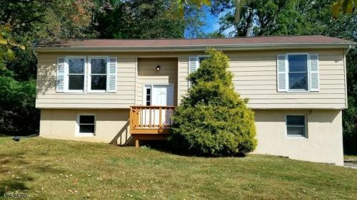 210 Lakeside Blvd, Hopatcong, NJ 07843-1451