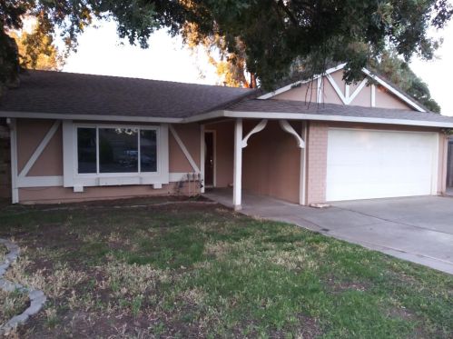 6140 Merlindale Dr, Citrus Heights, CA 95610-6750