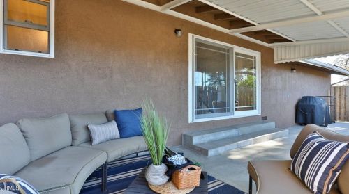 2902 El Caminito, Glendale CA 91214-2005 exterior