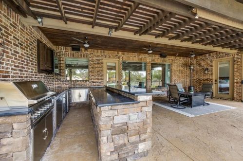 635 Mnr Dr, Argyle TX 76226-5920 exterior