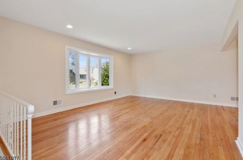49 Crestmont Rd, Town Center, NJ 07052-1626