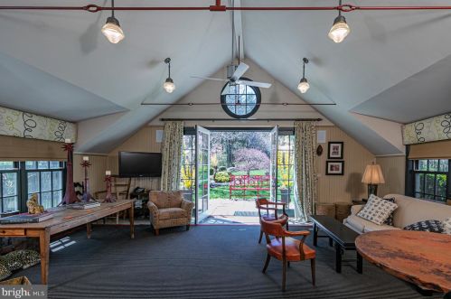 1075 Great Rd, Princeton NJ  08540-1246 exterior