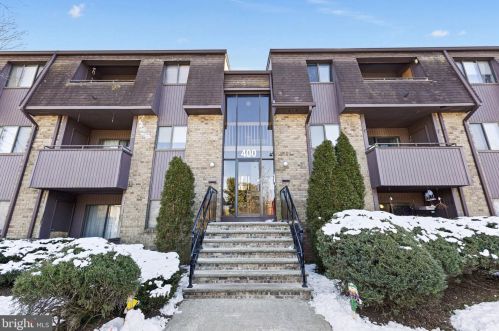 414 Woodmill Dr, East Windsor, NJ 08512-2509