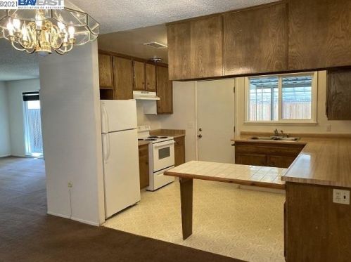 1218 Marigold Rd, Livermore, CA 94551-1320
