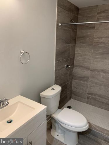 435 Berks St, Philadelphia PA 19131-3206 exterior