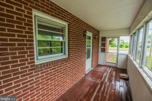 1321 Commonwealth Ave, Front Royal VA  22630-2829 exterior