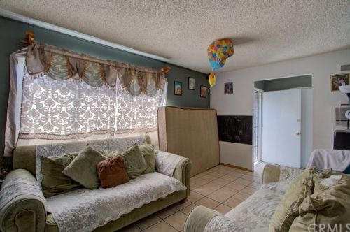 11305 Burin Ave, Inglewood, CA 90304-2726