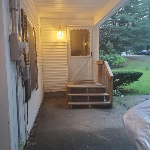 26 Hillside Ave, Winthrop, ME 04364-1310