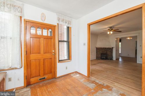 5910 Henry Ave, Philadelphia, PA 19128-1608