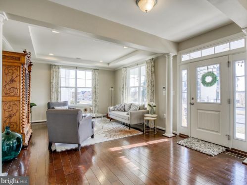 395 Lord Fairfax St, Charles Town WV 25414-2529 exterior