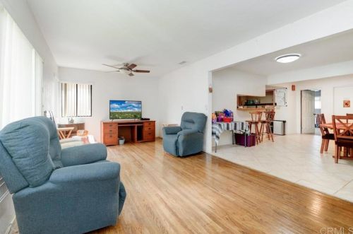 919 Fern St, Escondido, CA 92027-1707