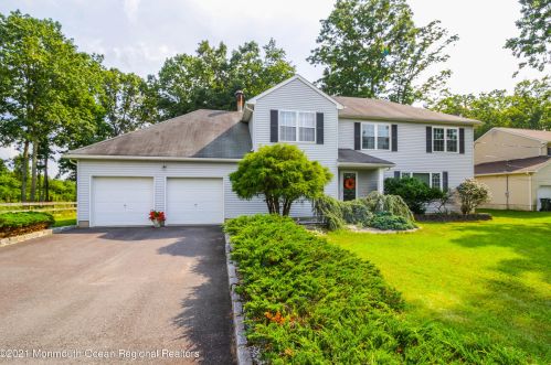 378 Pfister Rd, Jackson Twp, NJ 08527-1365