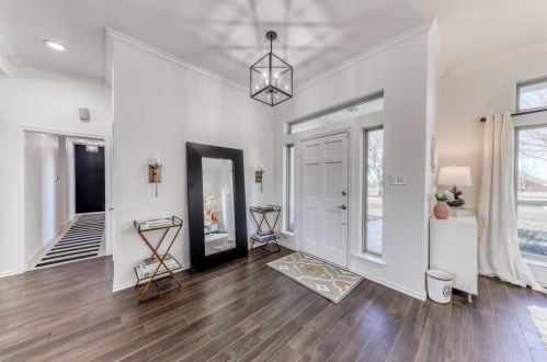 333 Meadow Crest Rd, Fort Worth, TX 76108-9011