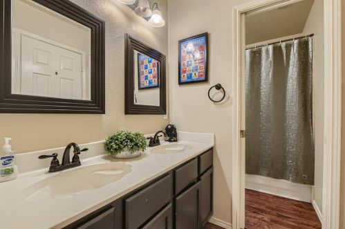 8301 Ash Riv Ct, Fort Worth TX  76137-5715 exterior