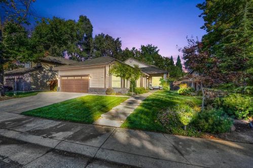 428 Turn Pike Dr, Folsom, CA 95630-8088