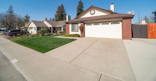 5135 Olivehurst Way, Elk Grove, CA 95758-6707