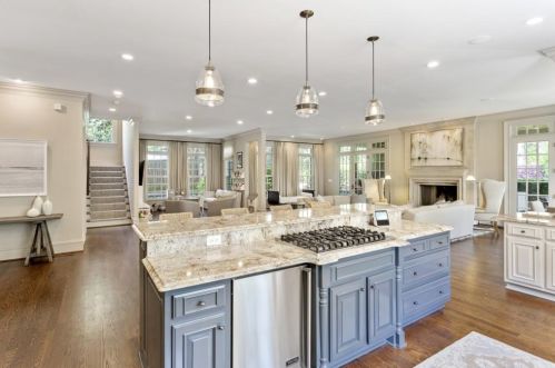 876 Berkshire Rd, Atlanta GA  30324-4930 exterior