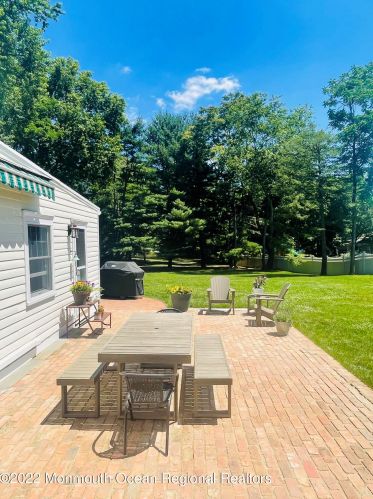 85 Swimming Riv Rd, Tinton Falls NJ 07724-2846 exterior