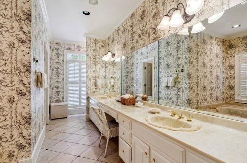 1840 Brandon Hall Dr, Atlanta GA  30350-3709 exterior