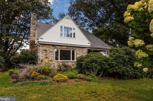 2037 Stone Mill Rd, Lancaster, PA 17603-6053