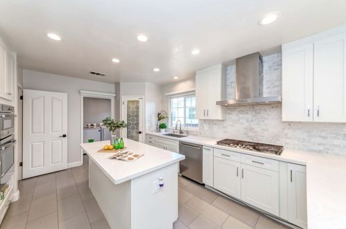 633 Neptune St, Anaheim CA  92804-2660 exterior