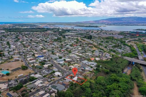 1620 Piikea St, Honolulu HI  96818-1843 exterior