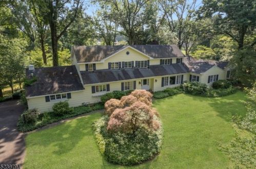 21 Sand Spring Rd, Morristown, NJ 07960-6758