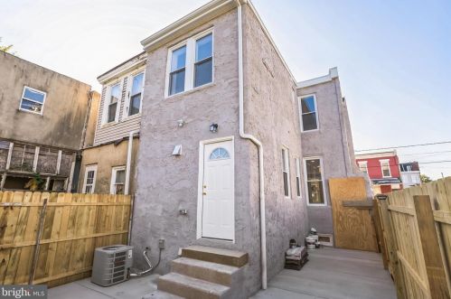525 Bailey St, Camden NJ  08102-2522 exterior