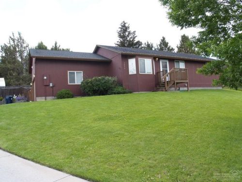 3414 Salmon Ave, Eagle Crest OR  97756-7882 exterior