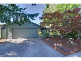 9345 Klamath Ct, Tualatin, OR 97062-9563