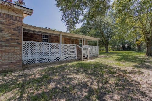 170 Arizona St, Van, TX 75790-2910