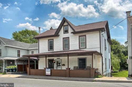 902 Market St, Duncannon, PA 17020-1819