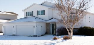1075 20th St, Dickinson, ND 58601-8639