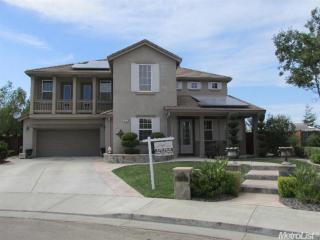 1401 Biarritz St, Tracy, CA 95304-5952