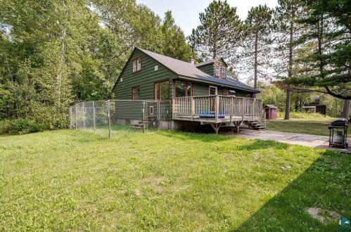 1425 Walnut St, Duluth, MN 55811-1906