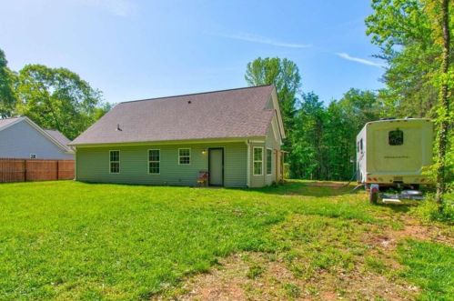 200 Bob White Cir, Cleveland GA  30528-1508 exterior