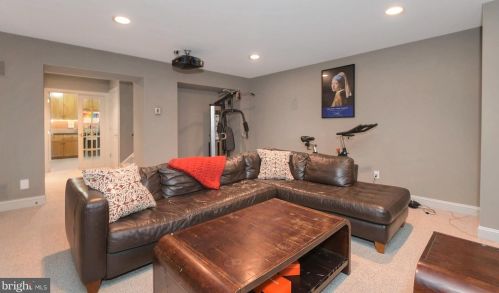 12 Governors Ln, Princeton NJ  08540-3667 exterior