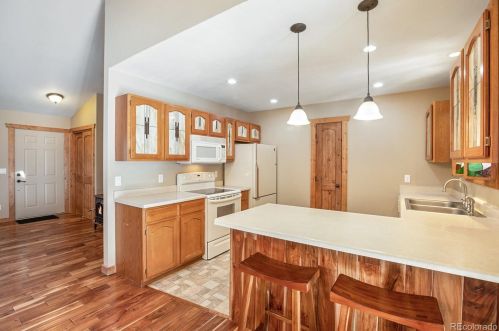 251 Gunnison Ave, Woodland Park CO 80863-1362 exterior