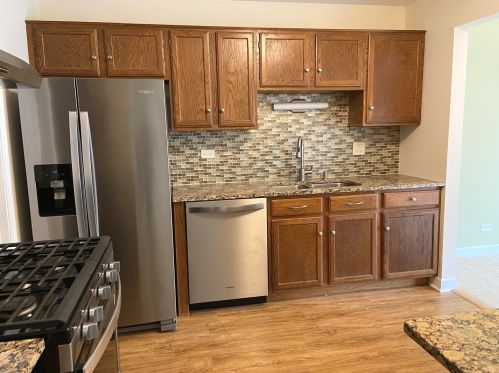 1093 Auburn Ln, Buffalo Grove, IL 60089-6779