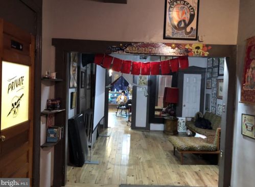 23 Walnut St, Lancaster PA  17602-2451 exterior