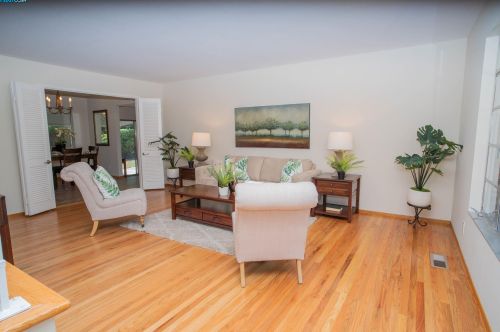 1320 Aberdeen Ct, Concord, CA 94518-3909